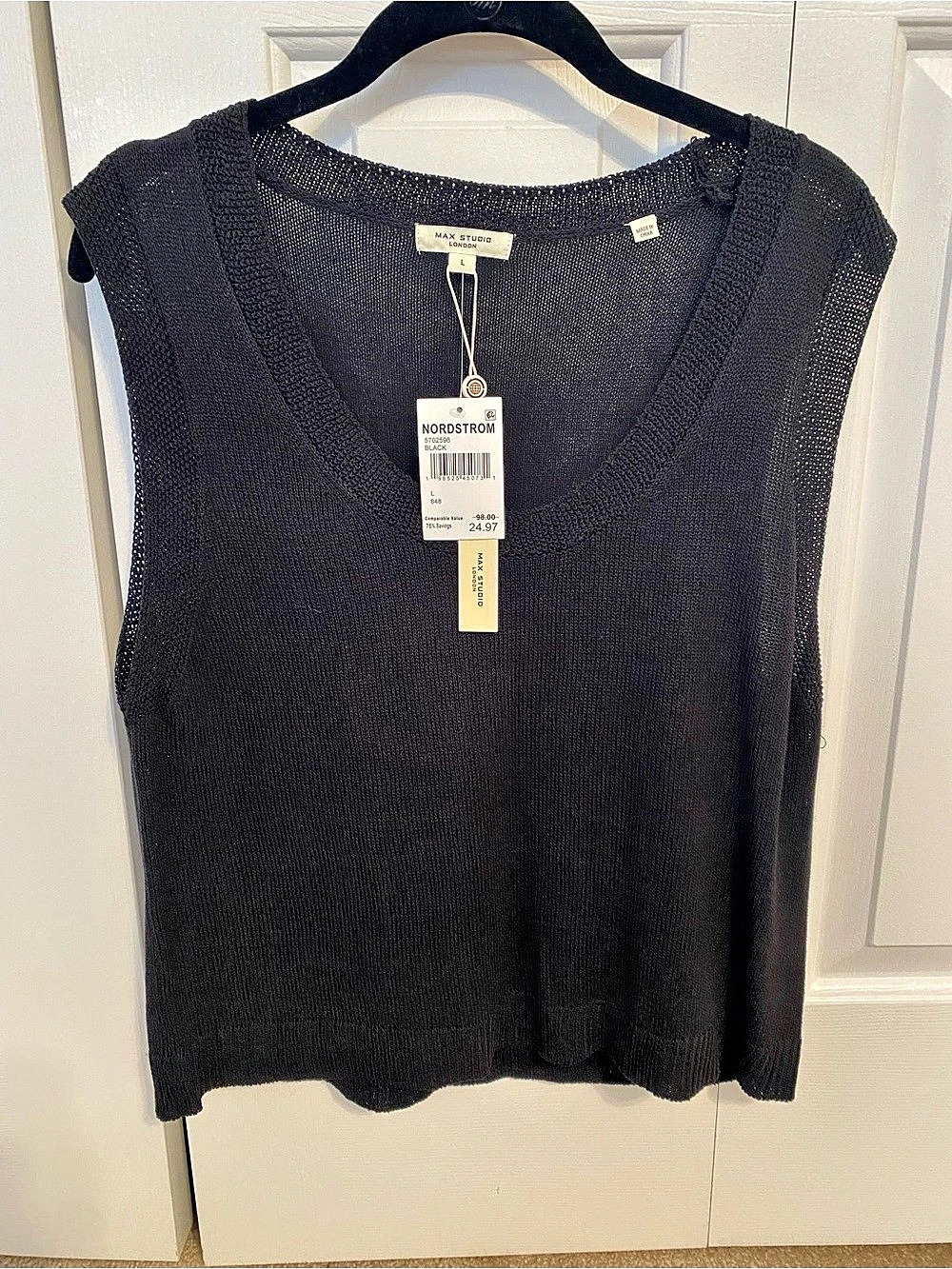 NWT Max Studio Scoop Neck Sweater Vest in Black